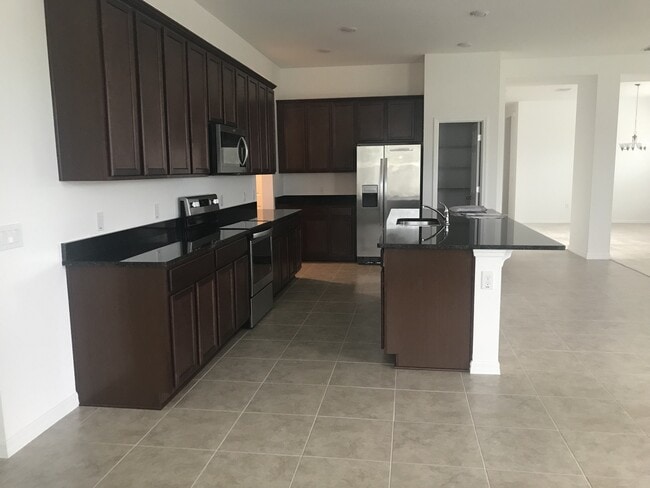 Building Photo - 5 Bedroom at West side Village at Heart of Windermere
