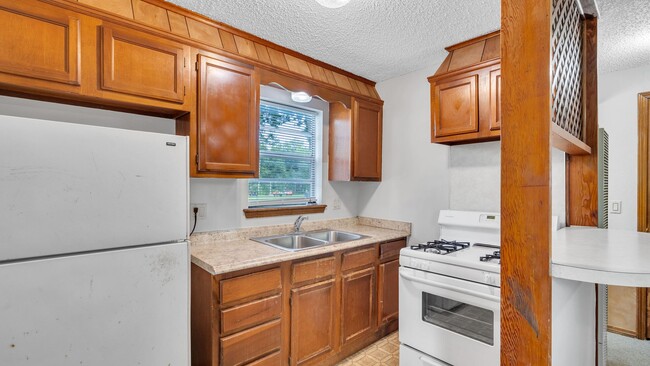 Building Photo - 1307 S 77th E Ave