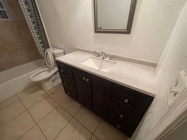 Foto del edificio - 198 SW 15th St