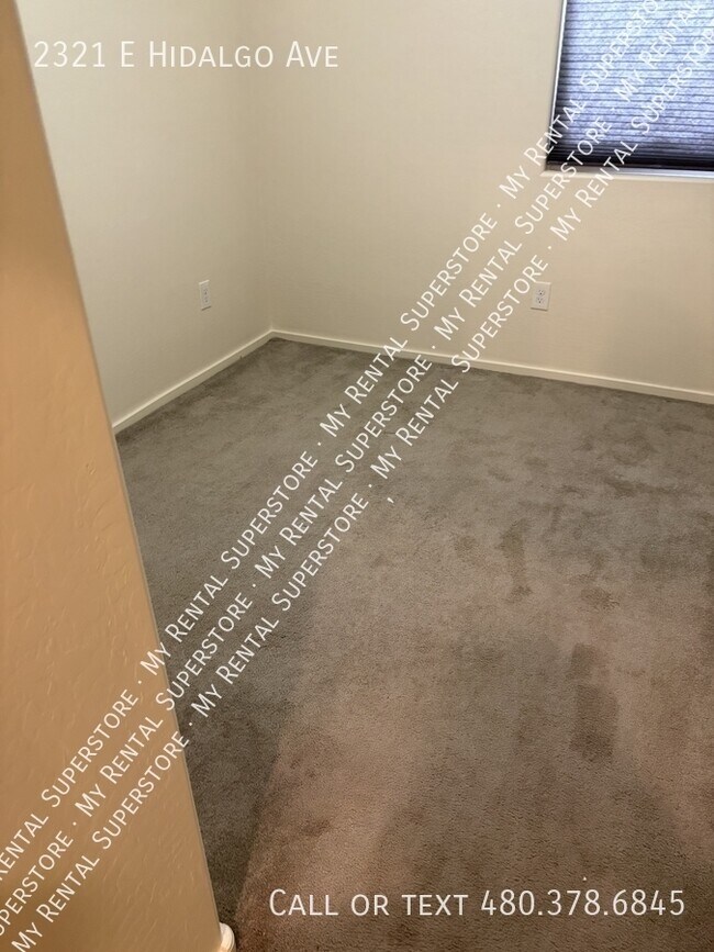 Foto del edificio - 2321 E Hidalgo Ave