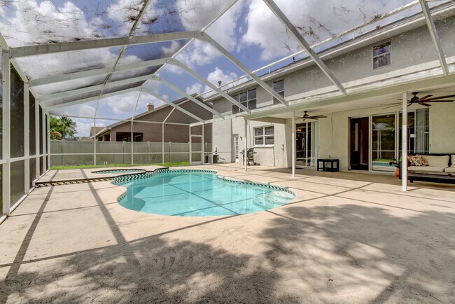 Foto del edificio - 9401 Woodbay Dr