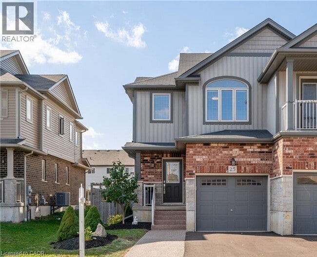 Building Photo - 25 Machado St