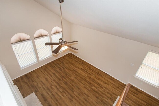 Building Photo - 17414 Valentine Dr