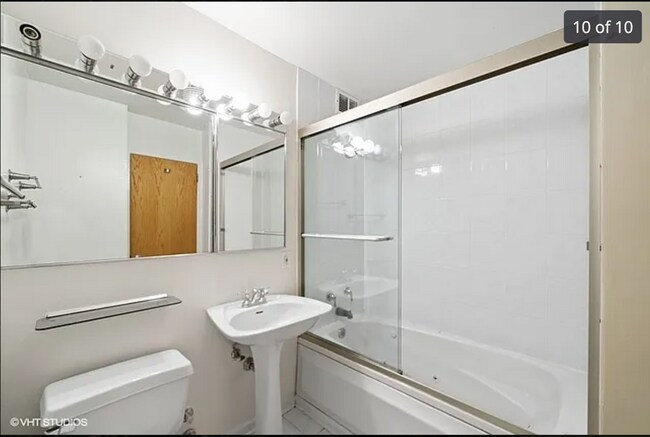 Foto del edificio - 1 bedroom in Chicago IL 60610