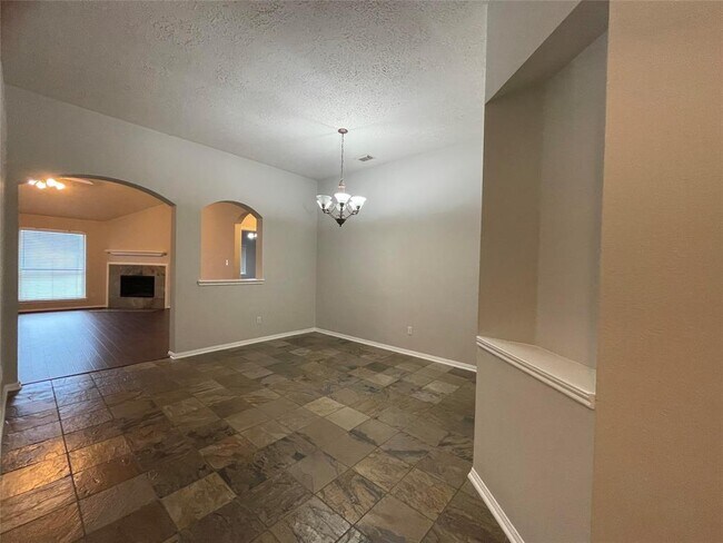 Building Photo - 3219 Spring Ranch Ln