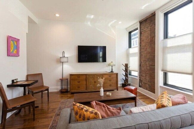 Foto del edificio - 152 E McMicken Ave
