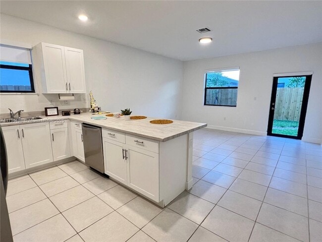 Building Photo - 13370 SW 284th Terrace
