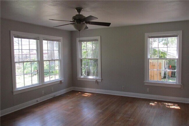 Building Photo - 3805 Bailey Lane