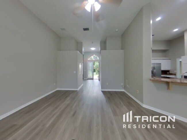 Foto del edificio - 18708 Forest Glen Ct