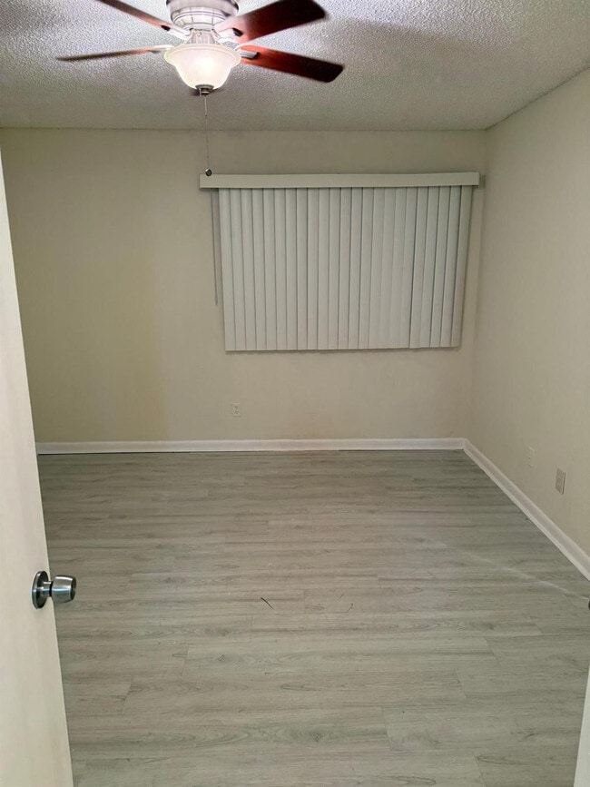 Foto del edificio - 12430 Vista Isles Dr