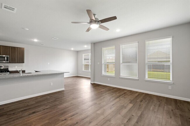 Building Photo - 5439 Brooklyn Rose Dr