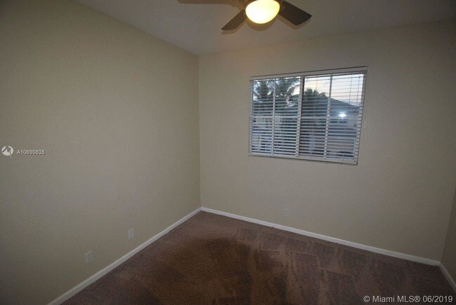 Foto del edificio - 9632 Vineyard Ct