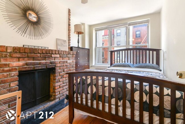 Building Photo - 247 E 33rd St