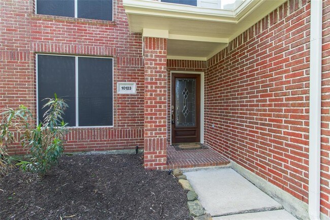 Foto del edificio - 10123 Autumn Way Ct