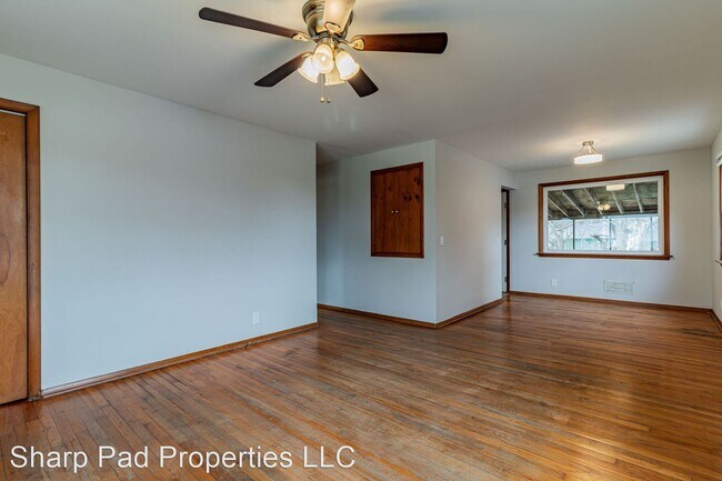 Building Photo - 3 br, 1 bath House - 1316 S State Street
