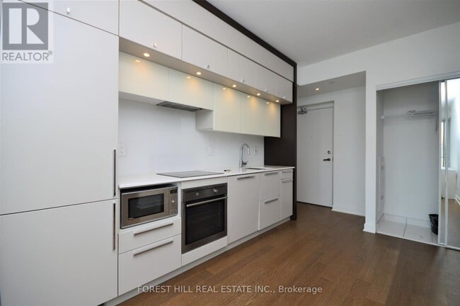 Building Photo - 15-3615 Grenville St
