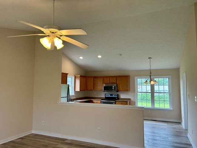 Building Photo - Shurm Heights - Ranch - 3 bedrooms, 2 baths