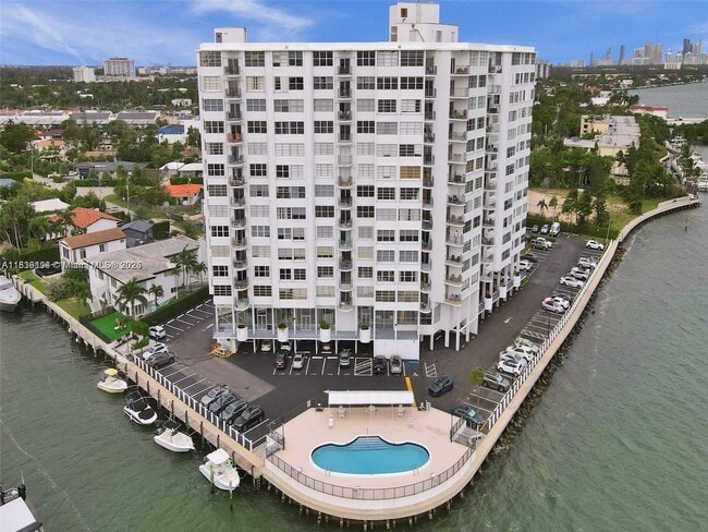 Building Photo - 11930 N Bayshore Dr