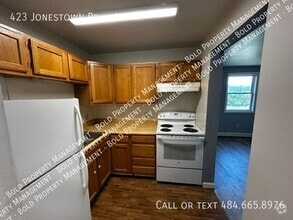 Building Photo - 423 Jonestown Rd