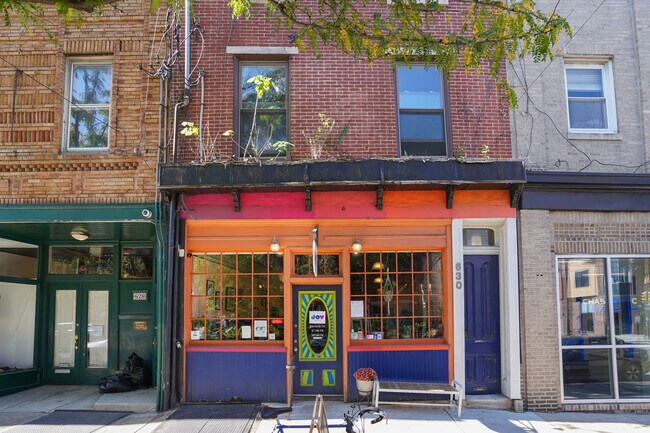 Foto del edificio - 630 N 2nd St