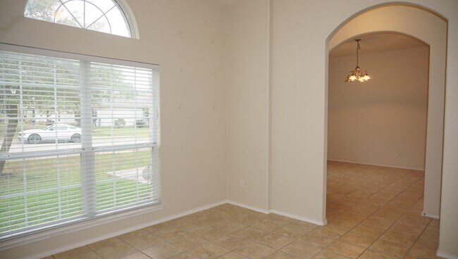 Foto del edificio - Beautiful back yard views