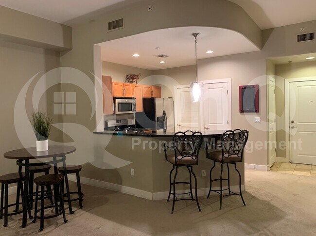 Building Photo - 945 E Playa Del Norte Dr