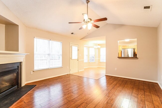 Foto del edificio - 3238 Longspur Dr