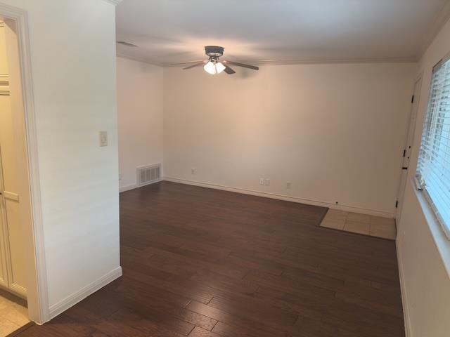 Foto del edificio - 1407 W 39th 1/2 St