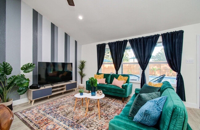 Building Photo - 17155 Barcelona Dr