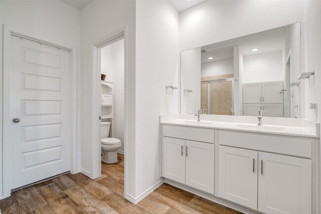 Building Photo - 2815 Magnolia Blossom Ln