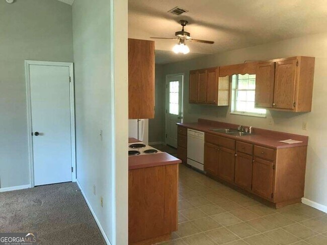 Building Photo - 228 Dallas Cir
