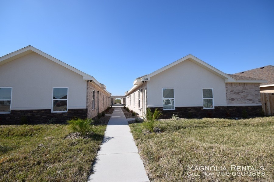 Monmack Landing Apartment for Rent in Edinburg, TX