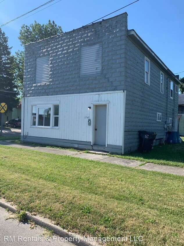 Primary Photo - 2 br, 1 bath House - 1745 Market St.