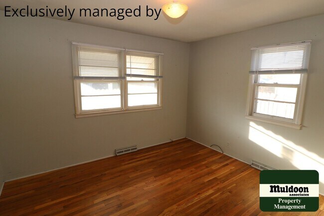 Foto del edificio - Available Now! Check out This Pet Friendly...