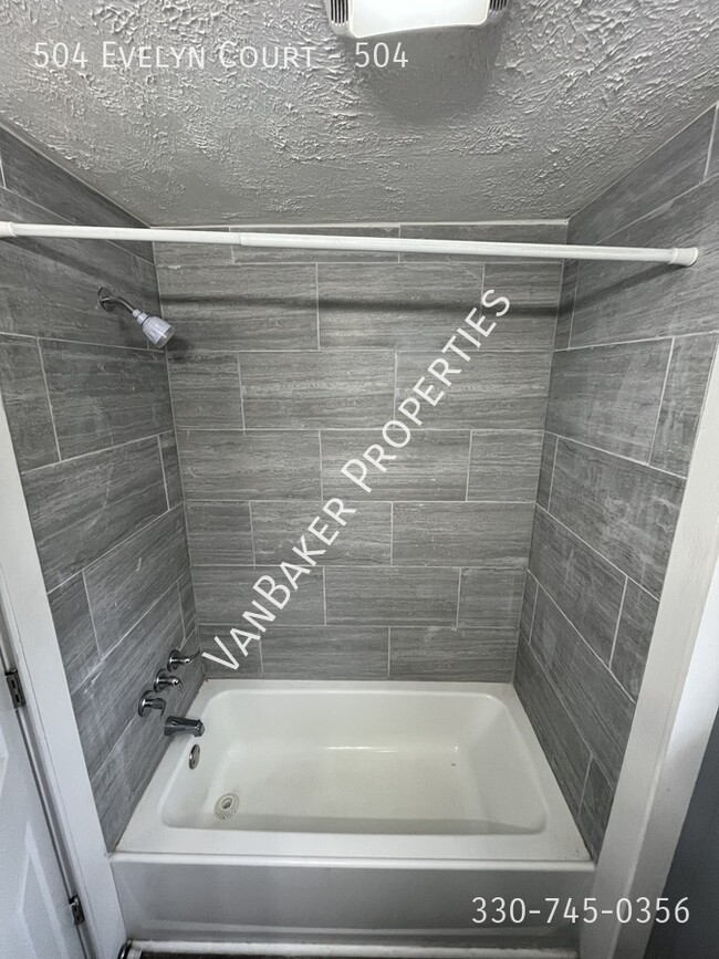 Foto del edificio - 504 Evelyn Ct