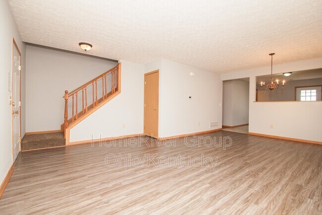 Foto del edificio - 5469 Rockhurst Dr