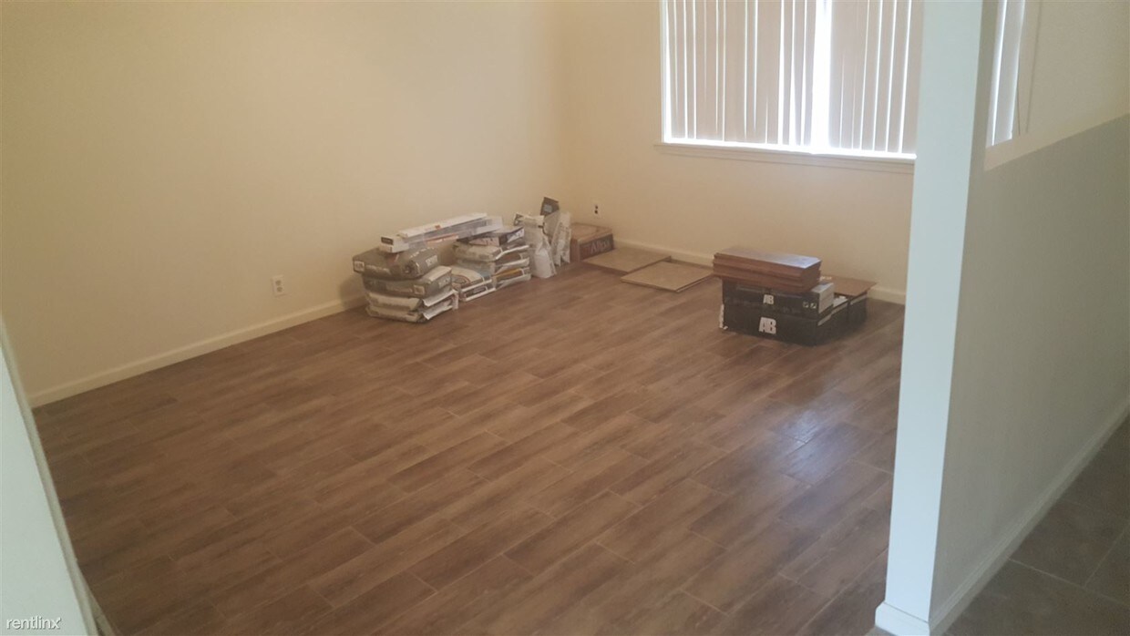 Foto del edificio - 21407 Highway 18 E
