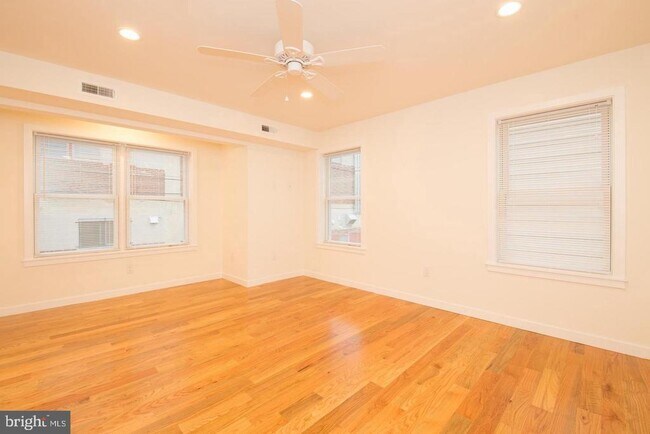 Building Photo - 1117 S 20th St