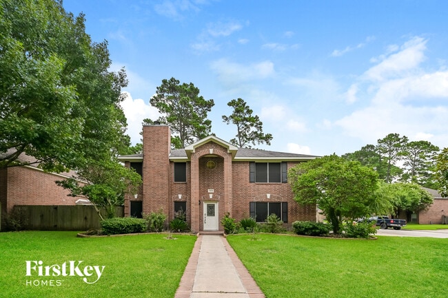 Building Photo - 1402 Green Tree Dr