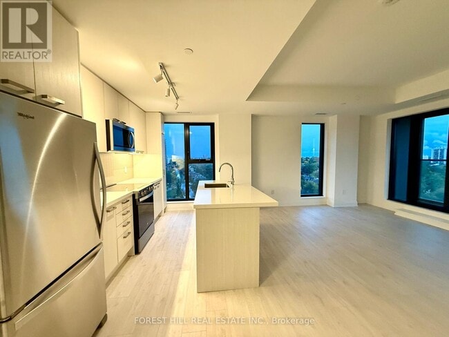 Building Photo - 20 Soudan Ave