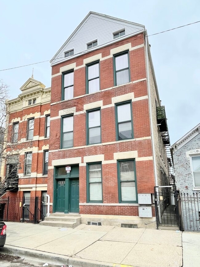 Building Photo - 1629 S Throop St