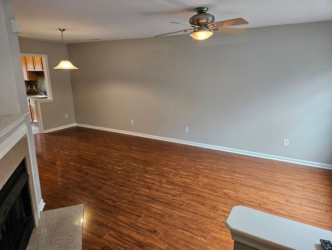 Building Photo - Fantastic Brier Creek 2br / 2.5ba Townhome! Avail Now!