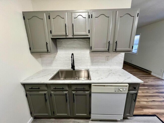 Foto del edificio - 91-95-95 Otsego St