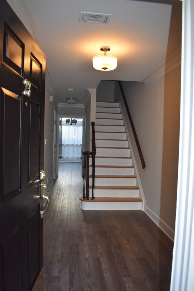 Photo - 23 Mt Vernon Cir Townhome
