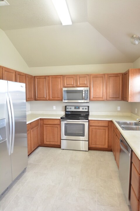 Building Photo - 1707 Wood Creek Dr
