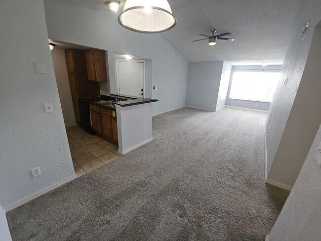 Building Photo - 5160 Conroy Rd