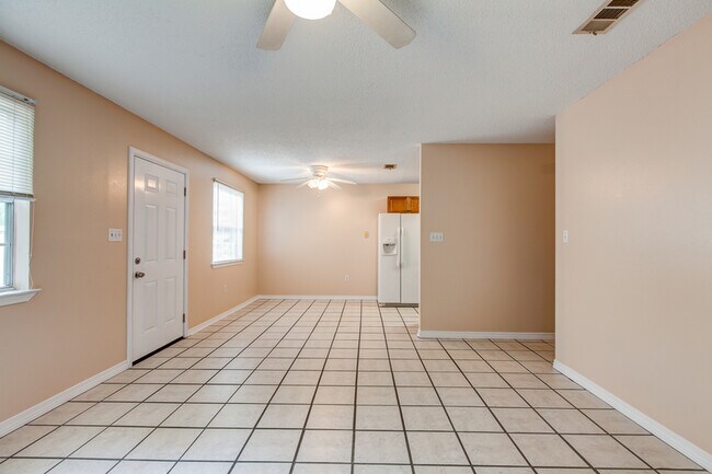 Foto del edificio - 5596 Daugherty Rd