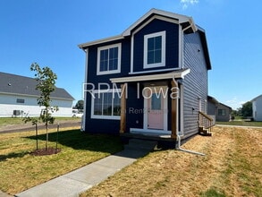 Building Photo - 329 Freedom Wy