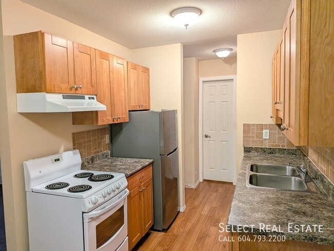 Building Photo - 1755 No 9 Highway308