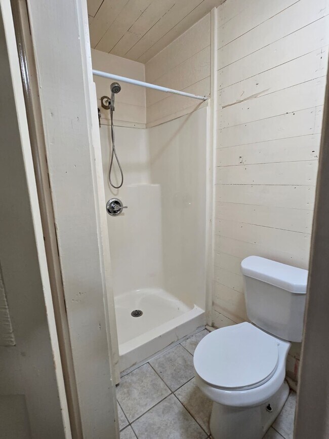 Foto del edificio - 310 E Defee Ave